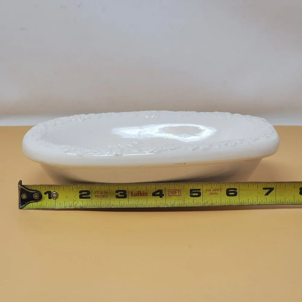Set Of 2 White Ceramic Floral Soap‎ Dishes With Embossed Design Bathroom Decor